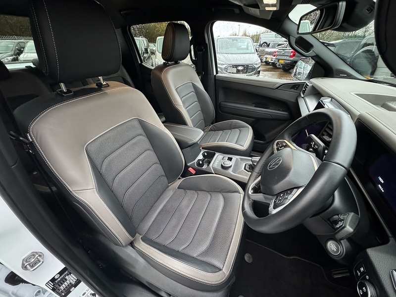 Used Volkswagen Amarok 2024 for sale - 76547383: Photo 19