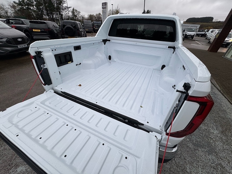 Used Volkswagen Amarok 2024 for sale - 76547383: Photo 8