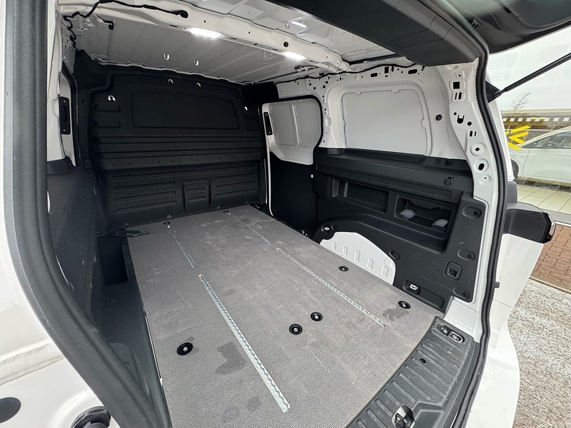 Used Volkswagen ID.Buzz 2024 for sale - 76547382: Photo 12