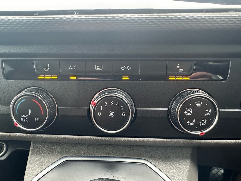 Used Volkswagen Transporter 2021 for sale - 77461217: Photo 17