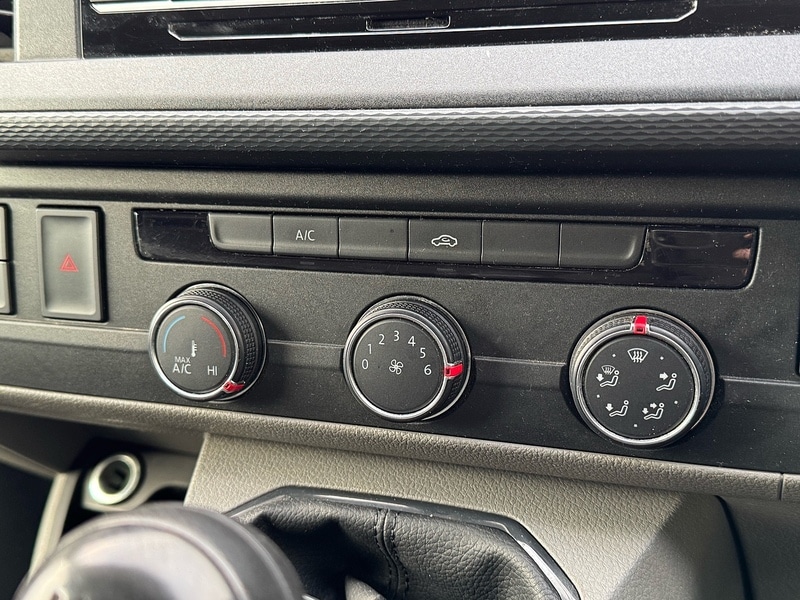 Used Volkswagen Transporter 2022 for sale - 76906070: Photo 10