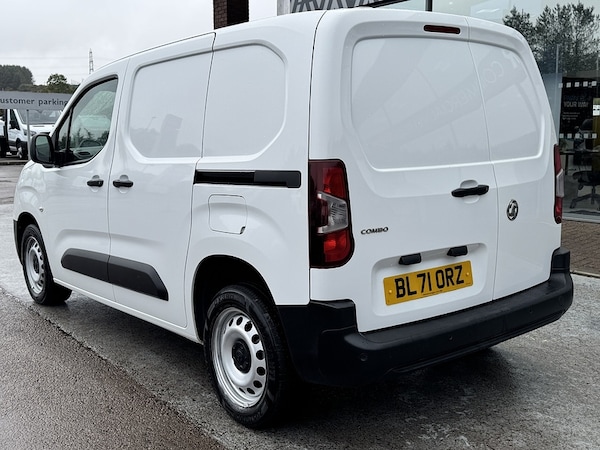Used Vauxhall Combo 2021 for sale - 75999013: Photo 2