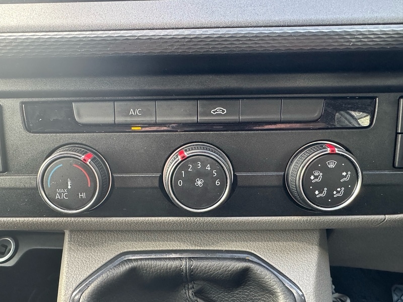 Used Volkswagen Transporter 2024 for sale - 77188957: Photo 30