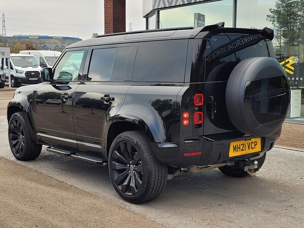 Used Land Rover Defender 110 2021 for sale - 76280475: Photo 11