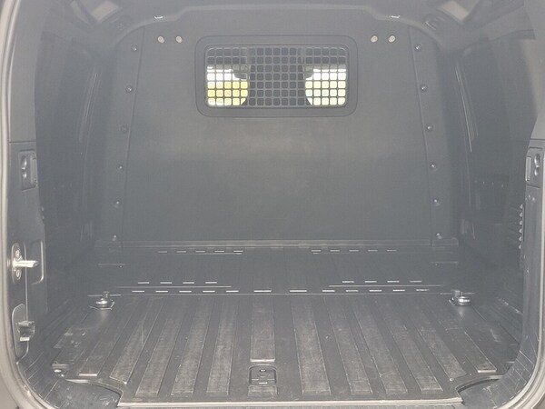 Used Land Rover Defender 110 2021 for sale - 76280475: Photo 12
