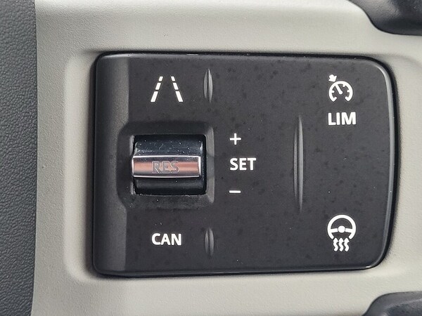 Used Land Rover Defender 110 2021 for sale - 76280475: Photo 48