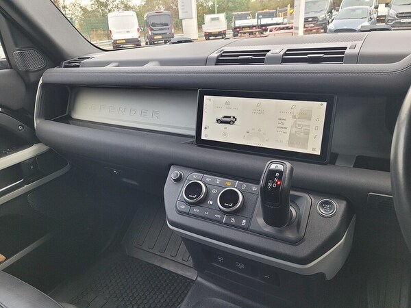 Used Land Rover Defender 110 2021 for sale - 76280475: Photo 50