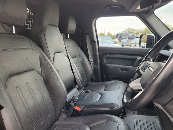 Used Land Rover Defender 110 2021 for sale - 76280475: Photo 56