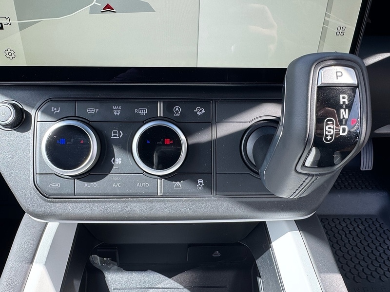 Used Land Rover Defender 2026 for sale - 78154551: Photo 11