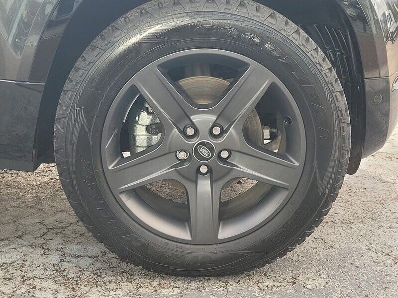 Used Land Rover Defender 90 2025 for sale - 76591260: Photo 32