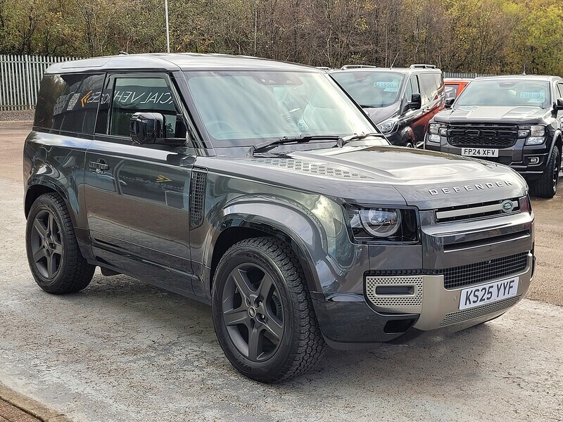 Used Land Rover Defender 90 2025 for sale - 76591260: Photo 33