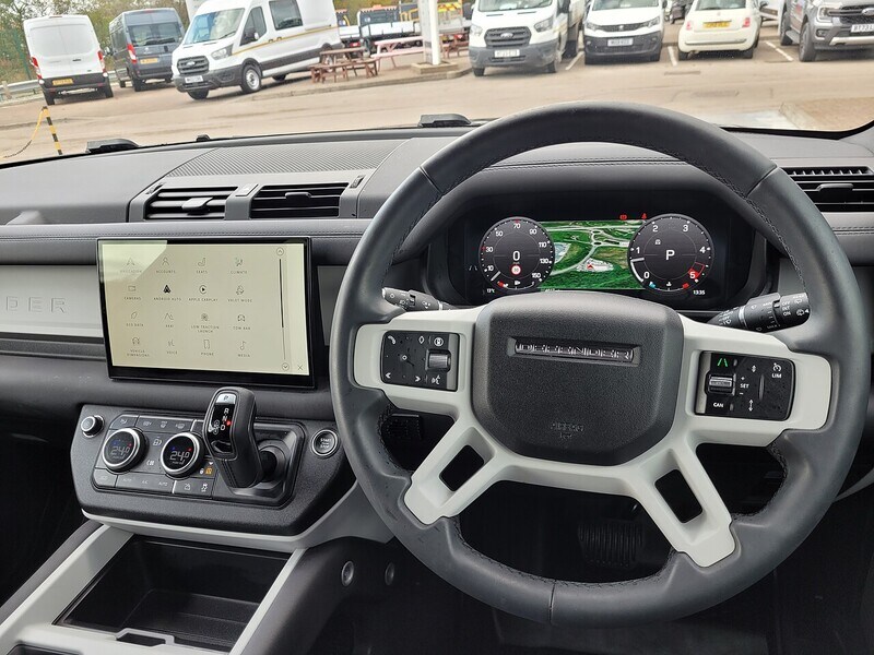 Used Land Rover Defender 90 2025 for sale - 76591260: Photo 42