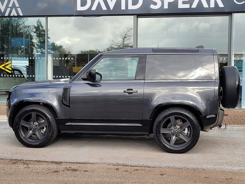 Used Land Rover Defender 90 2025 for sale - 76591260: Photo 49