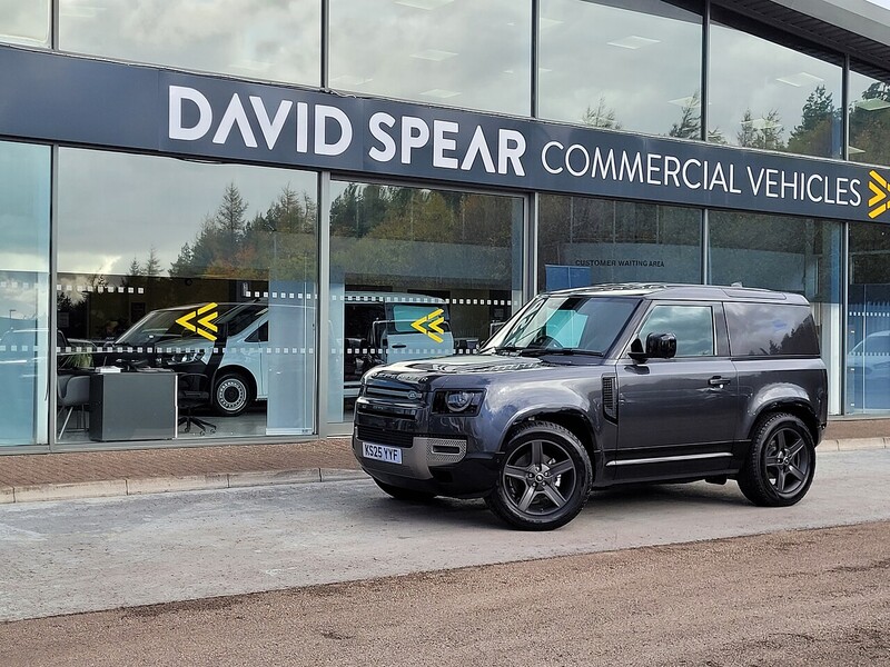 Used Land Rover Defender 90 2025 for sale - 76591260: Photo 6