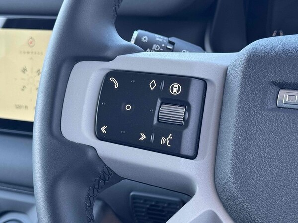 Used Land Rover Defender 90 2024 for sale - 75995764: Photo 35