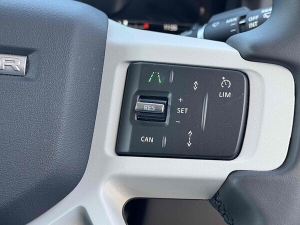 Used Land Rover Defender 90 2024 for sale - 75995764: Photo 36