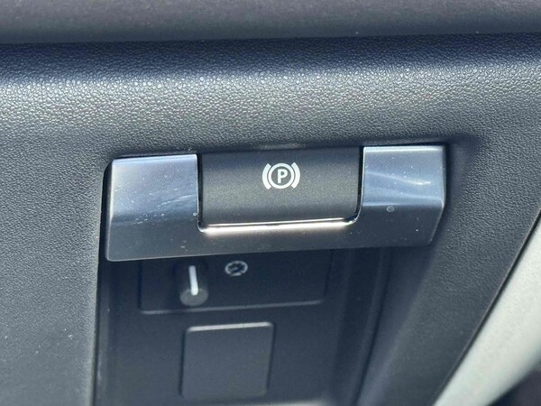 Used Land Rover Defender 90 2024 for sale - 75995764: Photo 38