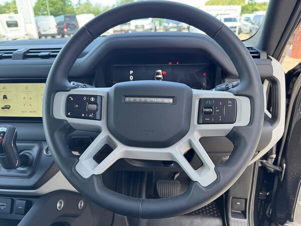 Used Land Rover Defender 90 2024 for sale - 75995764: Photo 45