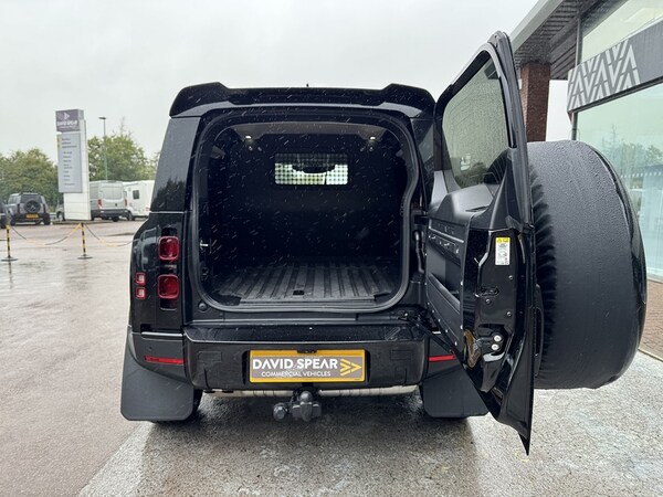 Used Land Rover Defender 90 2024 for sale - 75995764: Photo 8
