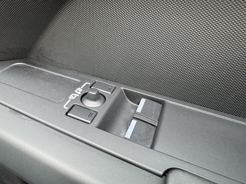 Used Land Rover Defender 2024 for sale - 77579549: Photo 31