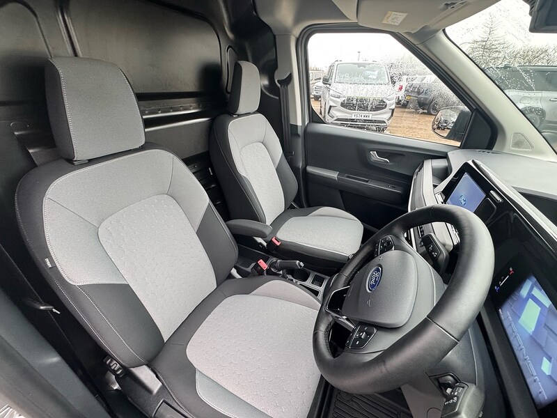 Used Ford Transit Courier 2024 for sale - 77663418: Photo 30