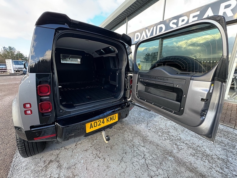 Used Land Rover Defender 110 2024 for sale - 77356826: Photo 12