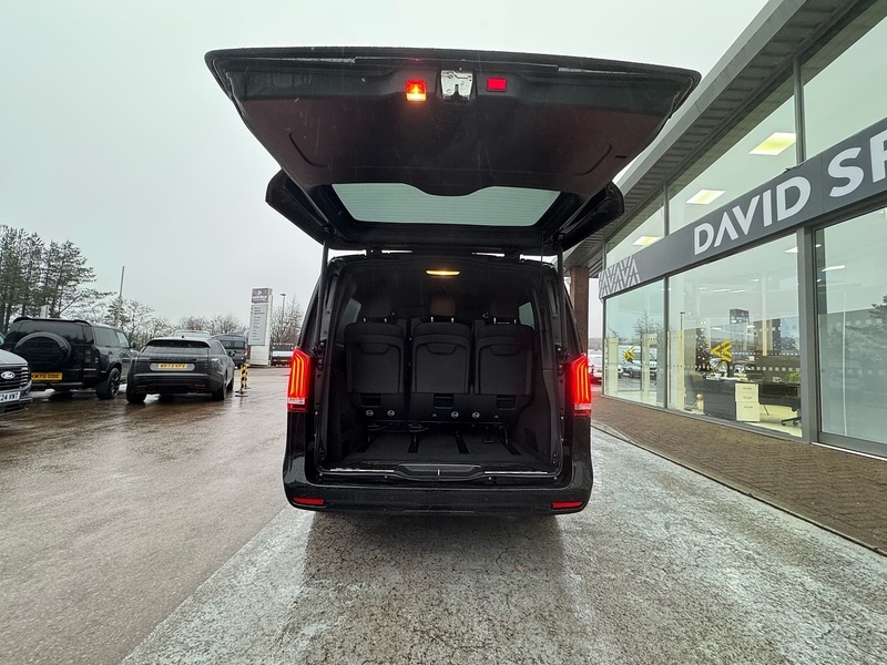 Used Mercedes-Benz V-Class 2023 for sale - 76986553: Photo 12