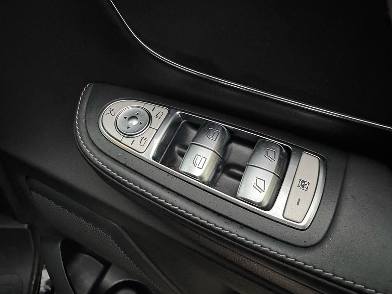 Used Mercedes-Benz V-Class 2023 for sale - 76986553: Photo 32