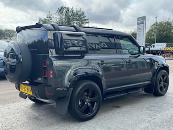 Used Land Rover Defender 2023 for sale - 79724160: Photo
