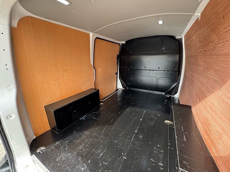Used Volkswagen Transporter 2022 for sale - 78107326: Photo 21