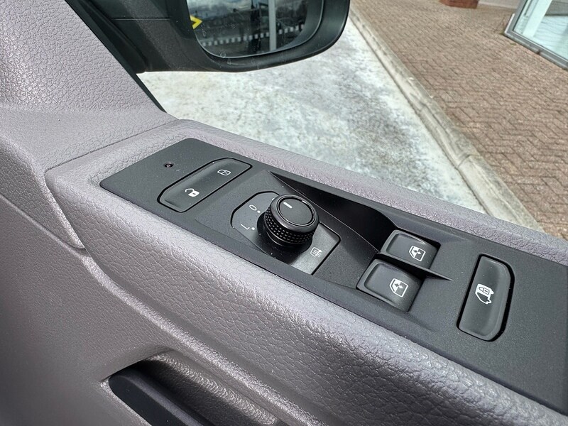 Used Volkswagen Transporter 2022 for sale - 78107326: Photo 28