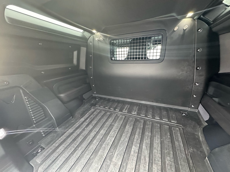 Used Land Rover Defender 2024 for sale - 77288702: Photo 21