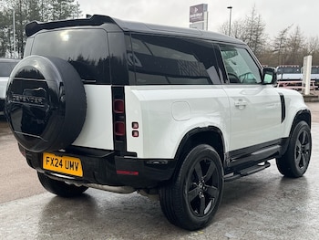 Used Land Rover Defender 90 2024 for sale - 77288702: Photo