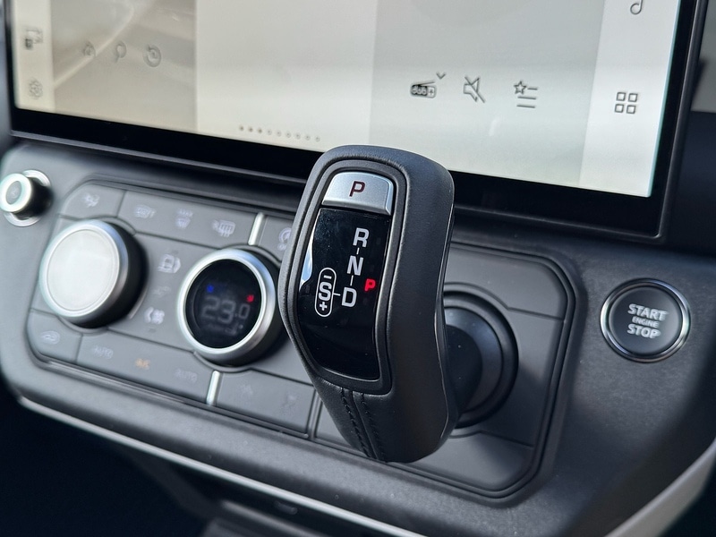 Used Land Rover Defender 90 2025 for sale - 76896500: Photo 19