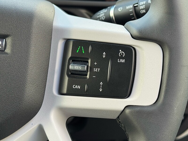 Used Land Rover Defender 90 2025 for sale - 76896500: Photo 39