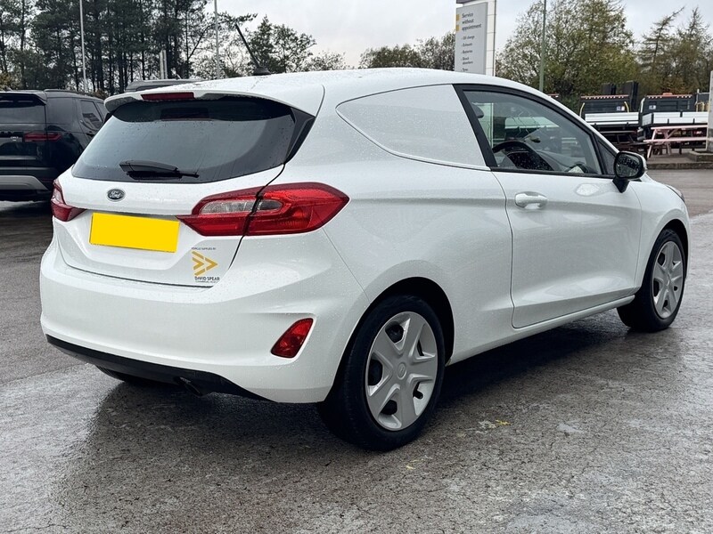 Used Ford Fiesta 2021 for sale - 76510371: Photo 2