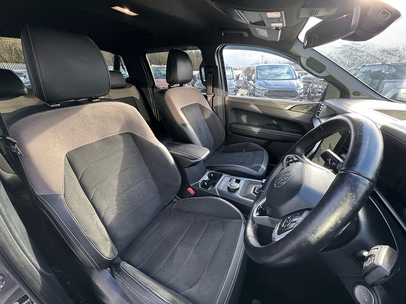 Used Volkswagen Amarok 2024 for sale - 77622037: Photo 31