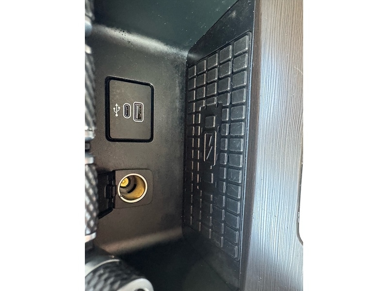 Used Volkswagen Amarok 2024 for sale - 77622037: Photo 37