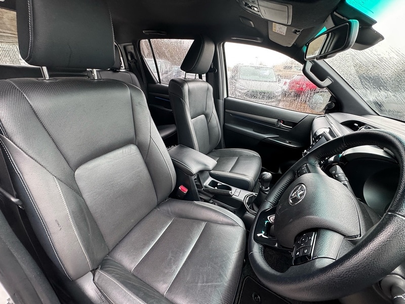 Used Toyota Hilux 2023 for sale - 77447049: Photo 16
