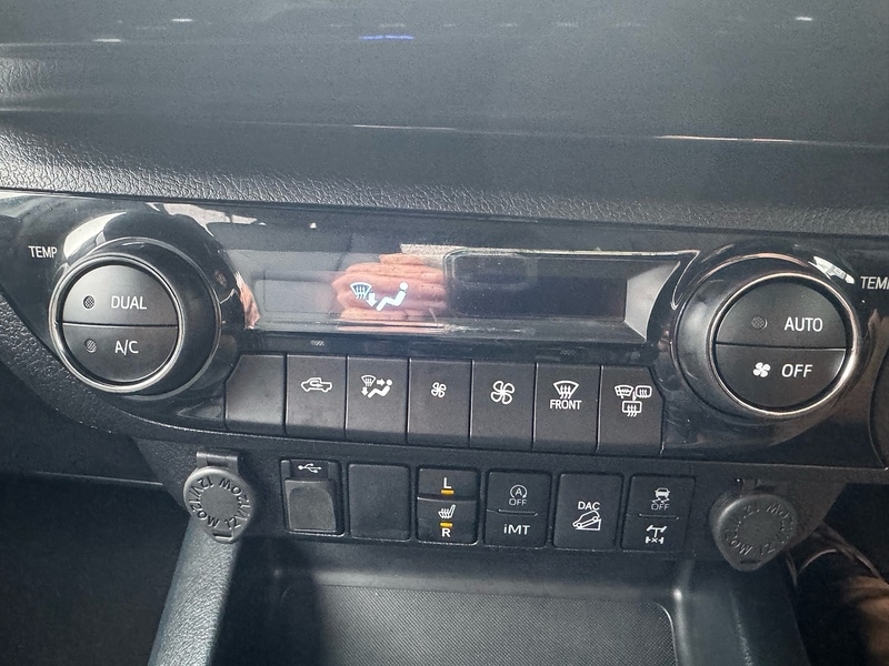 Used Toyota Hilux 2023 for sale - 77447049: Photo 20