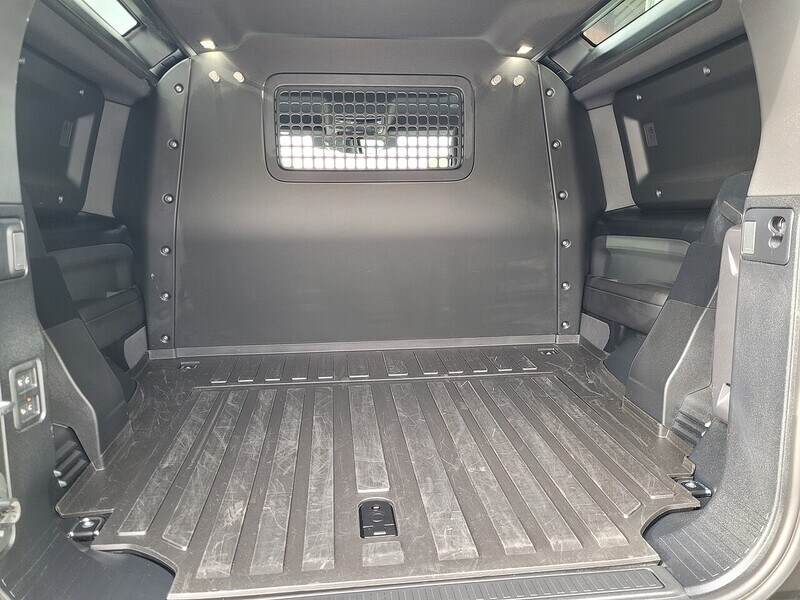 Used Land Rover Defender 2025 for sale - 77681345: Photo 16