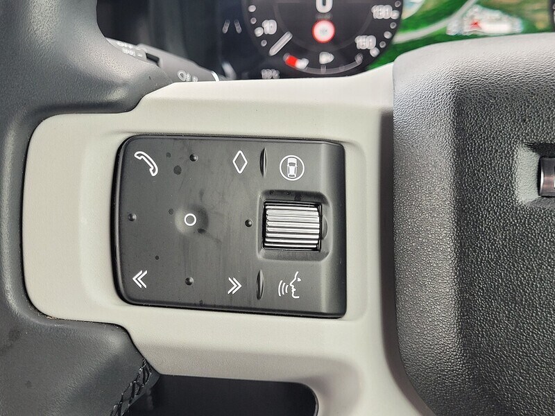 Used Land Rover Defender 2025 for sale - 77681345: Photo 24