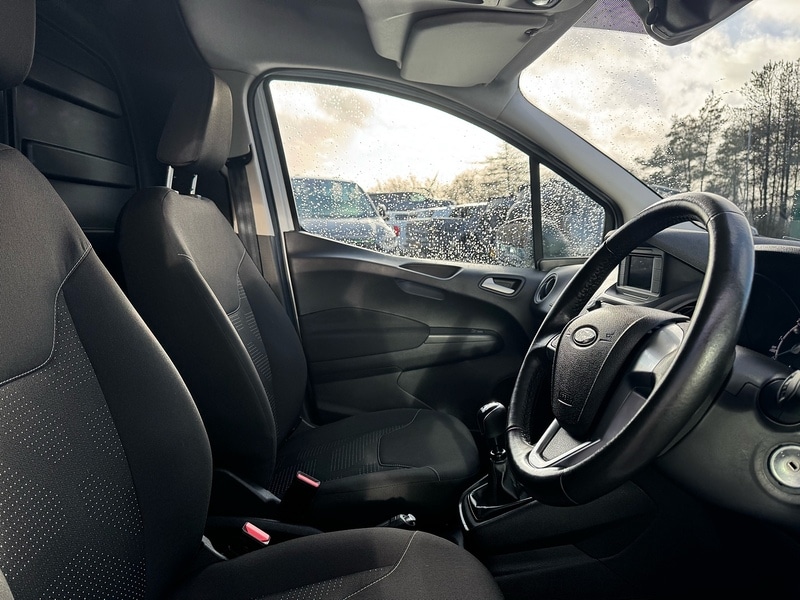 Used Ford Transit Courier 2023 for sale - 78197507: Photo 5
