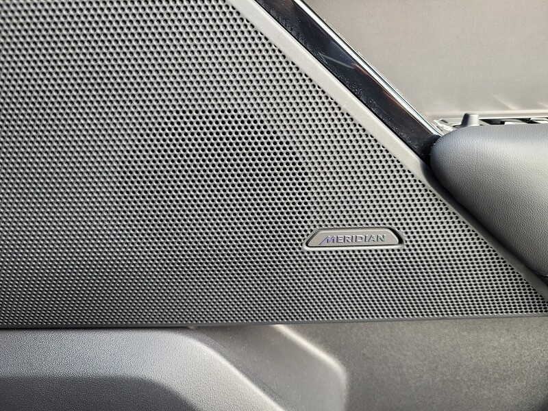 Used Land Rover Range Rover Velar 2023 for sale - 76712110: Photo 11