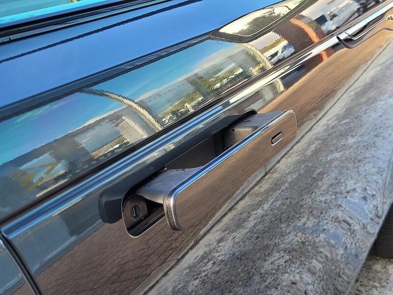 Used Land Rover Range Rover Velar 2023 for sale - 76712110: Photo 30