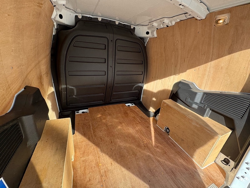 Used Ford Transit Courier 2023 for sale - 77555849: Photo 21