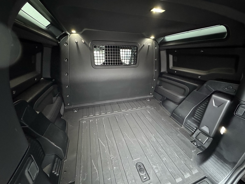 Used Land Rover Defender 2025 for sale - 76973974: Photo 14