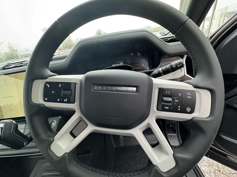 Used Land Rover Defender 2025 for sale - 76973974: Photo 18