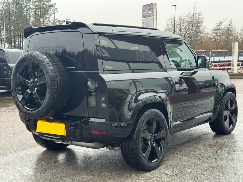 Used Land Rover Defender 2025 for sale - 76973974: Photo 2