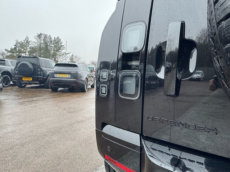 Used Land Rover Defender 2025 for sale - 76973974: Photo 24